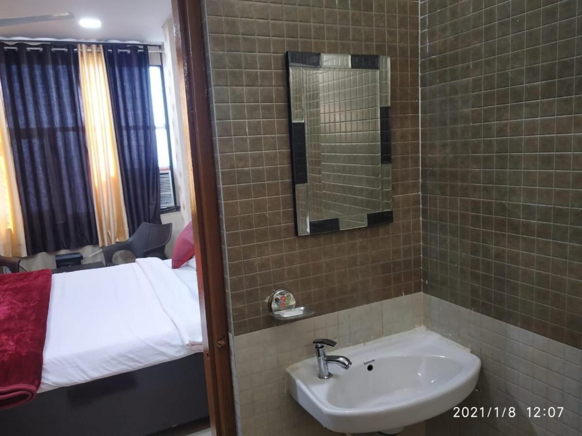 Hotel Aarti Darshan Haridwār Extérieur photo