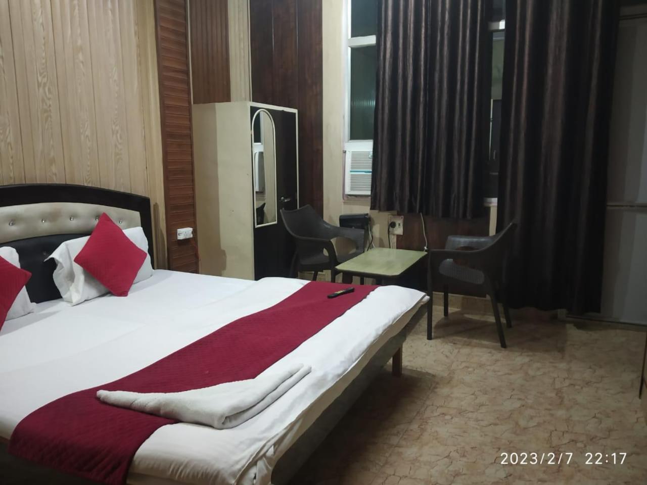 Hotel Aarti Darshan Haridwār Extérieur photo