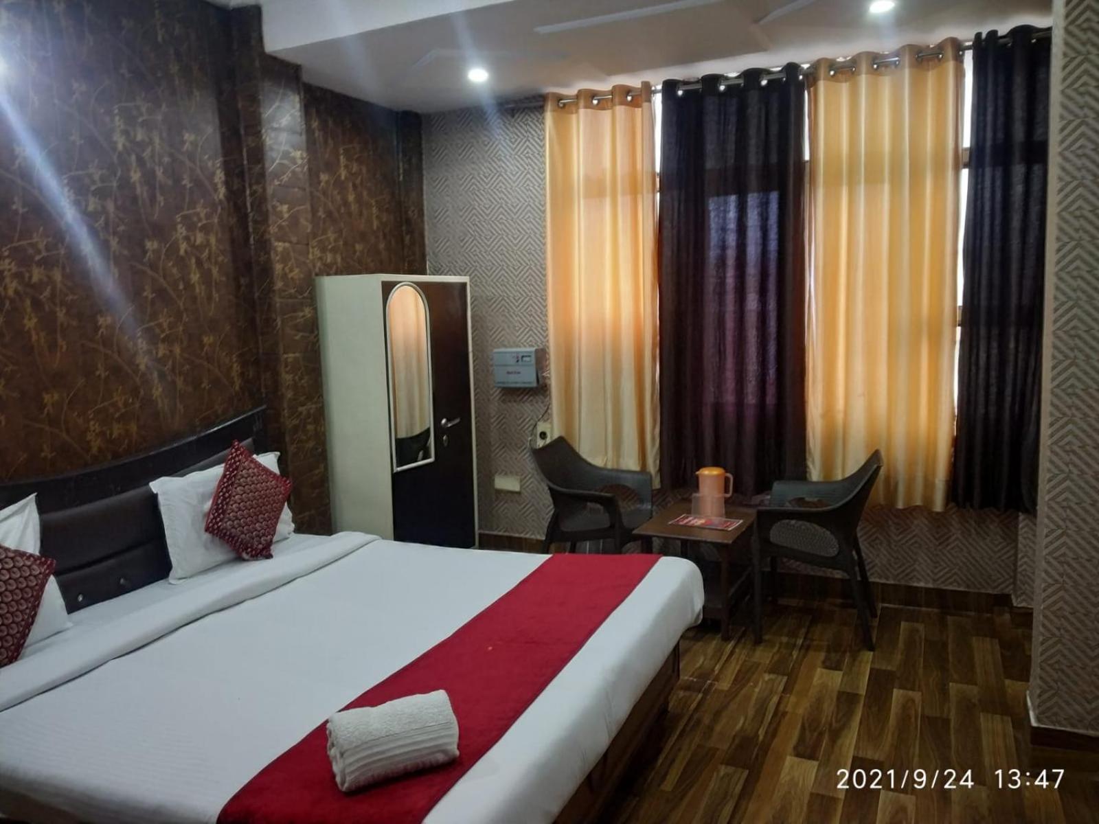 Hotel Aarti Darshan Haridwār Extérieur photo
